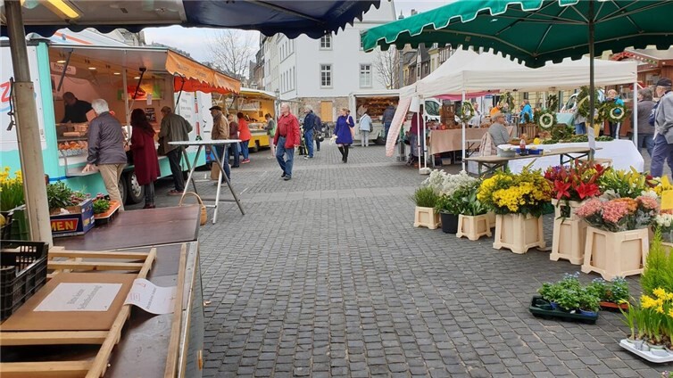 Regionale Genüsse und österliche Kreativität auf dem Frühlingsmarkt.