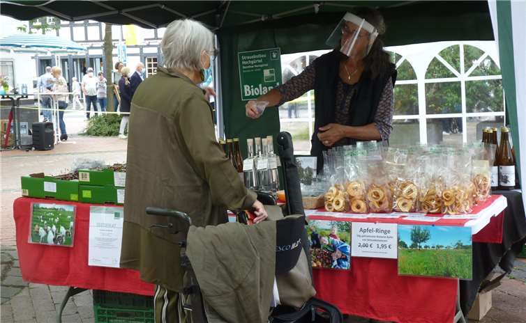 Regionale und nachhaltige produzierte Produkte gibt es auf dem Markt.