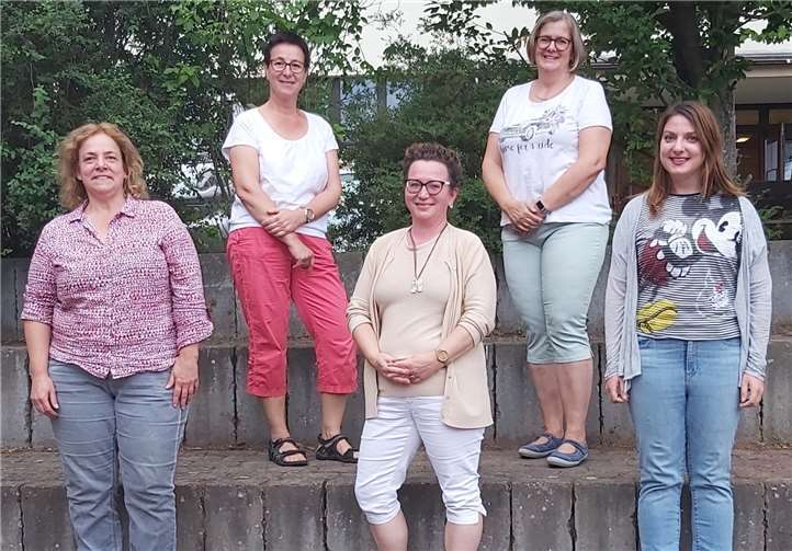 Reihe hinten von links nach rechts: Andres Birrenbach, Waltraud Kröll. Reihe vorne von links nach rechts: Anne Nussbaum, Anja Wehrmeijer, Deborah Schäfer.Foto: privat