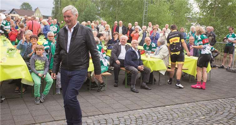 Reiner Meutsch moderierte das Vorprogramm in Puderbach. WT