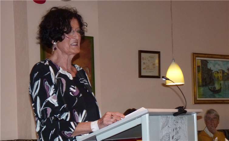 Renate Köpke kündigte jeden Gang an.