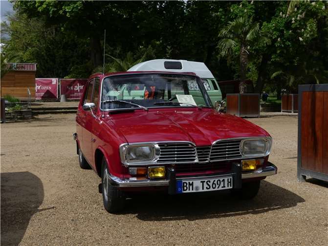 Renault 16 TS – Ford Transit mit Postanhänger. Foto: privat