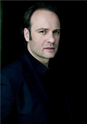 Rene Sydow tritt am 21. März auf.