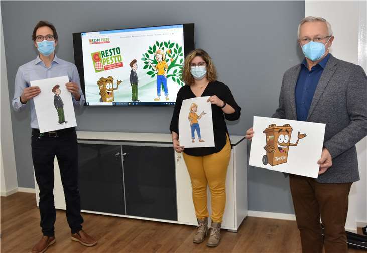 Resto Pesto gegen gegen Lebensmittelverschwendung. Bestärkt vom Zuspruch der bisherigen Aktivitäten starten Kreisverwaltung und Abfallwirtschaft des Landkreises Neuwied in diesem Jahr ein neues Projekt: „Resto Pesto“. Landrat Achim Hallerbach (rechts), Gabi Schäfer (Stabstelle Energie, Klima und Umwelt des Landkreises Neuwied) und Michael Treppesch, Leiter des Außerschulischen Lernortes der Abfallwirtschaft des Landkreises Neuwied (ASL) präsentieren die neue Kampagne.