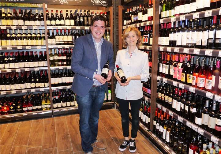 Rewe:XL Hundertmark lädt zum „Geschmackserlebnis“ ein. Besondere Kundenabende in den Filialen geben Einblick in die Vielfalt regionaler Produkte.Rewe:XL Hundertmark