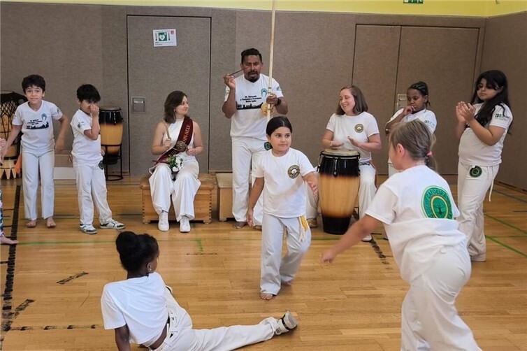Rhein-Lahn-Nixe macht bei TGO-Capoeira mit.