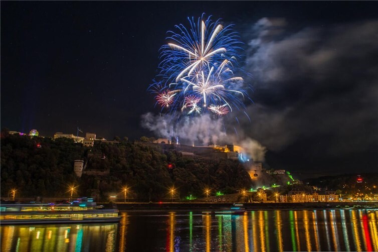 Rhein in Flammen