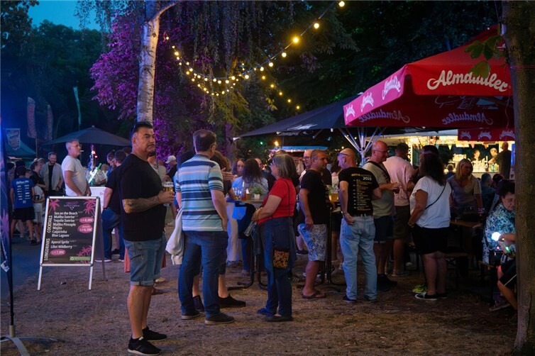 „Rhein in Flammen“ verwandelte das Adolph-Kolping-Ufer in Oberlahnstein in einen sommerlichen Treffpunkt für Besucher jeden Alters.