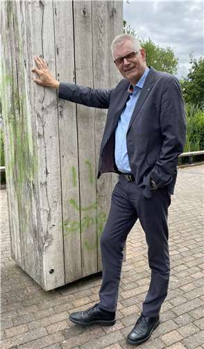 Rheinbach macht Schule: Ludger Banken besucht die Staatl. Glasfachschule in Rheinbach. Foto: privat