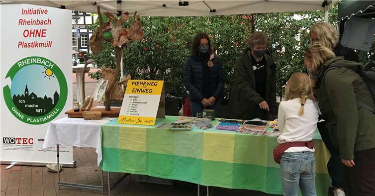 „Rheinbach ohne Plastikmüll“ präsentierte sich auf dem Rheinbacher Feierabendmarkt.Foto: privat