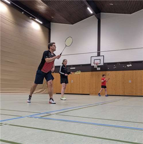 Rheinbreitbacher Badmintonmannschaft startet mit Sieg und Niederlage ins neue Jahr.  Foto: privat