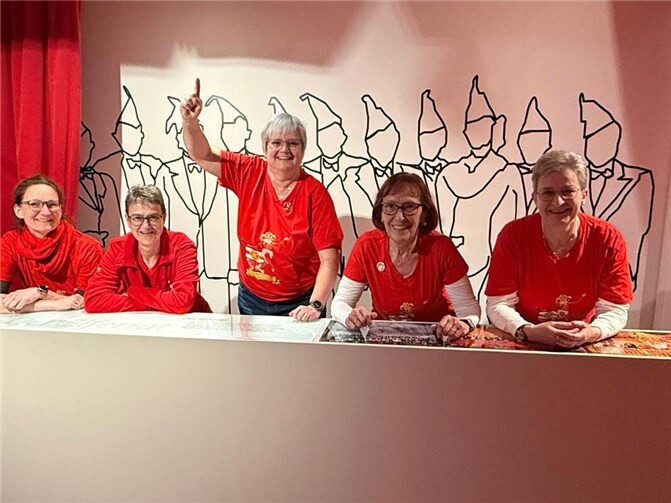 Ein Besuch im Deutschen Fastnachtsmuseum Rheinischer und Fränkischer Karneval: Ein fröhlicher Austausch.