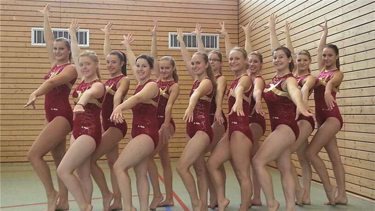 Rheinland-Pfalz-Meister der Pflichtmannschaft Jhg. 1997 und jünger und 2001 und jünger (hinten, v. l): Lara Henrichs, Yasmina Benabdallah, Annika Jung, Anna Bruker, Leonie Heinz und Alina Dinges; (vorne v. l): Astrid Gläßer, Emma-Lou Bökenkamp, Bianca Jung, Aline Görg und Lisbeth Scholz.