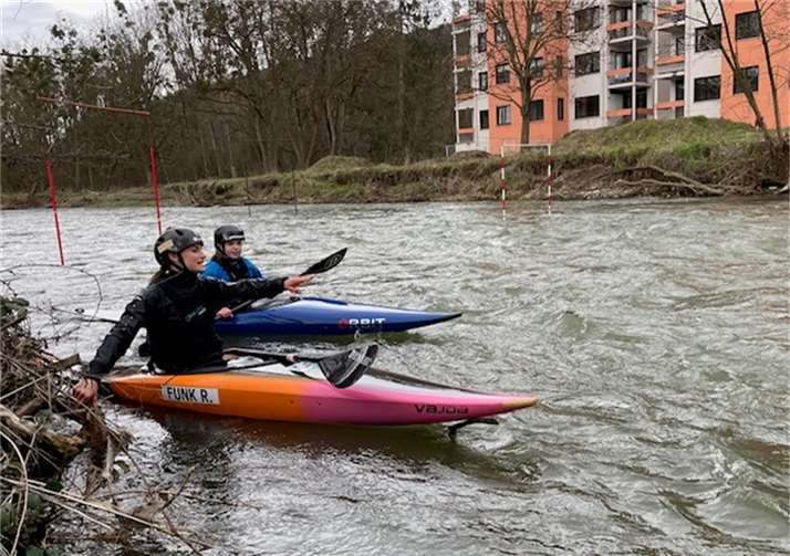 Ricarda Funk, Elisa Steinke. Foto: Holger Steinke