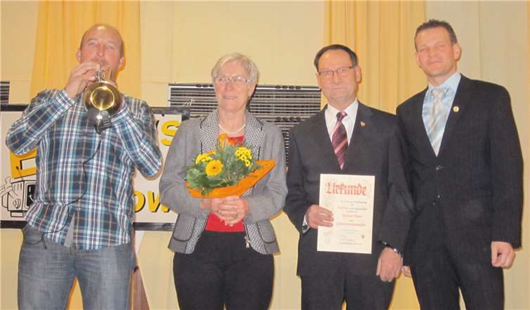 Richard Heinz mit Ehefrau Irmgard (Mitte).
