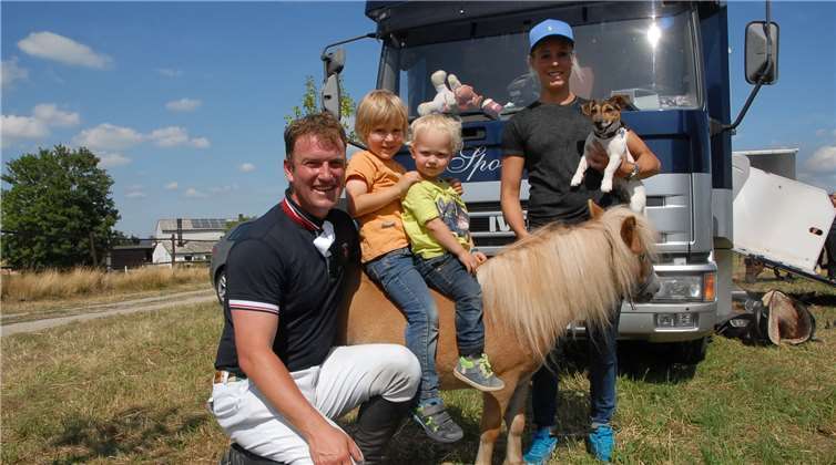 Richard Trippe aus dem Sauerland kam mit seiner ganzen Familie nach Dierdorf. Zum Verein hat er durch seine Freundschaft mit der Familie Schneider in Brückrachdorf eine enge Beziehung.