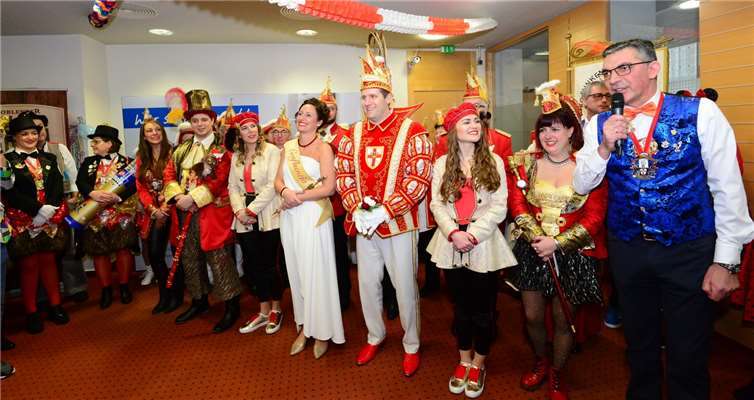 Richtig „jeck“ ging es zu beim Prinzenempfang der Volksbank RheinAhrEifel.Fotos: Udo Stanzlawski