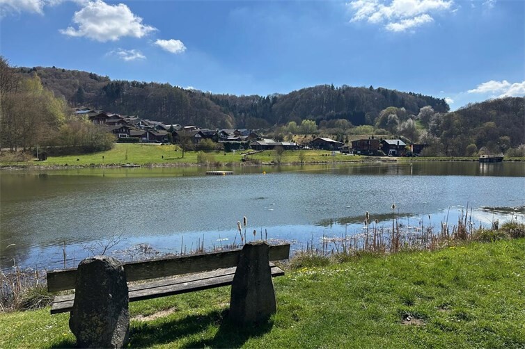 Rieden und der Riedener Waldsee werden, laut Airbnb, in den Suchanfragen des Portals sehr häufig aufgerufen, wenn es um Naturziele geht. 