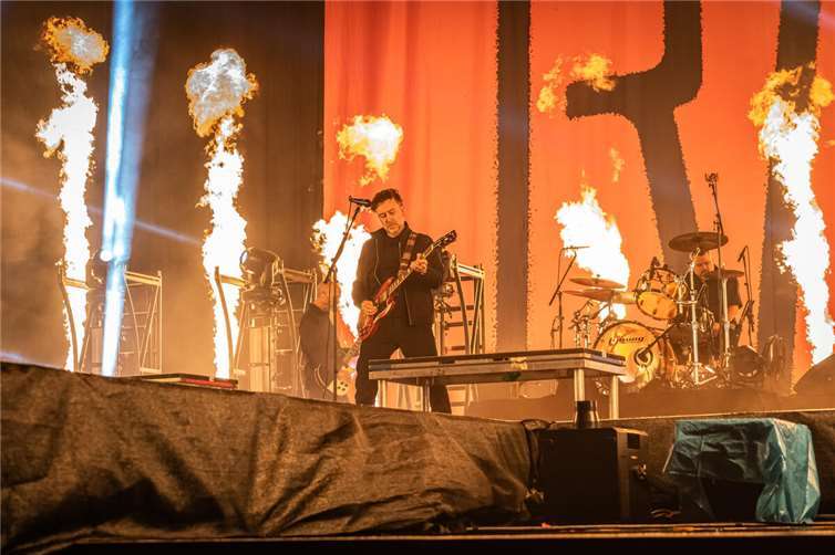 Rise against