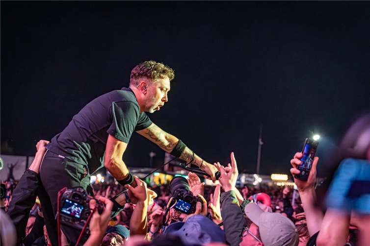 Rise against