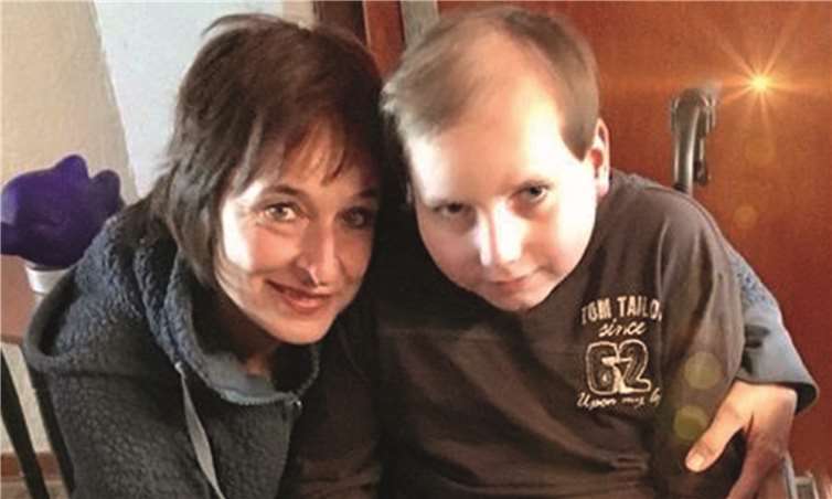 Rita Gail und ihr Pflegesohn Justin im September 2017.FRE