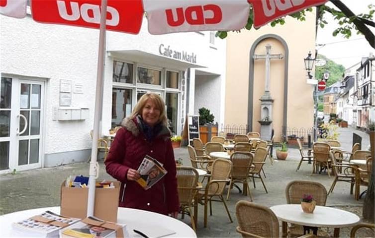 Rita Höppner stellte sich als Ortsvorsteher - Kandidatin vor. Foto: CDU