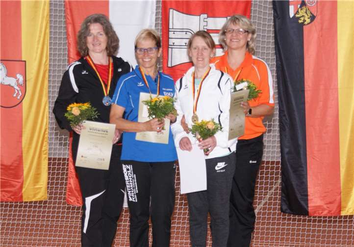 Rita Kasper-Kirst, die Deutsche Meisterin, bei der Siegerehrung. Fotos: privat