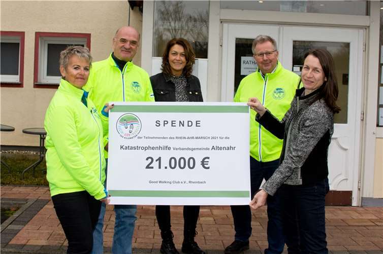 Rita Kröker, Wilfried Lange, Ulla Dismon, Frank Piontek und Bürgermeisterin Cornelia Weigand.  Foto: Jörg Frerichs