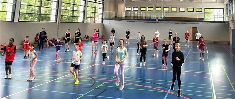 Ritual vor dem Training, das Aufwärmen. Foto: A. Woytewicz