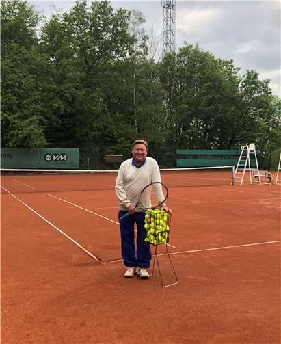 Robert Berg gibt wieder Tennis-Einheiten. Foto: privat
