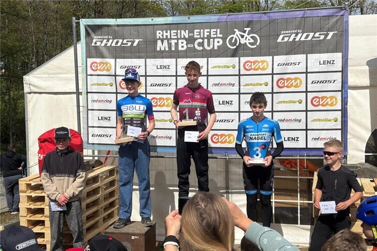 Robert Büdenbender und Lukas Müller auf Platz 1 und 2 beim MTB-Finale in Friedewald