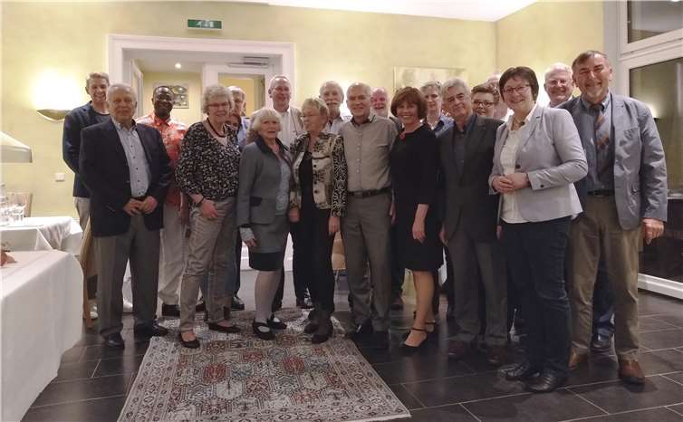 Robert Datzer im Kreis der SPD Swisttal mit Tobias Leuning und Joachim Euler.Foto: privat