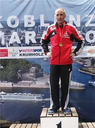 Robert Gotto – Sieg in Koblenz M 60 über 42,2 km.