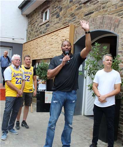 Robert Horry unterhielt die Besucher auch mit Geschichten und Anekdoten aus seiner langen Basketball-Profilaufbahn.