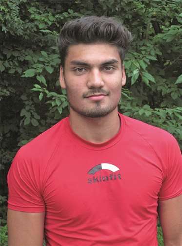 Triathlon in drei Bundesländern Robin Anthonipillai trat in Zülpich zu seinem bisher ersten Triathlon an. Er belegte den 4. Platz der Jugend A. Privat