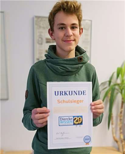 Robin Kunigk freut sich über den Schulsieg. Foto: privat