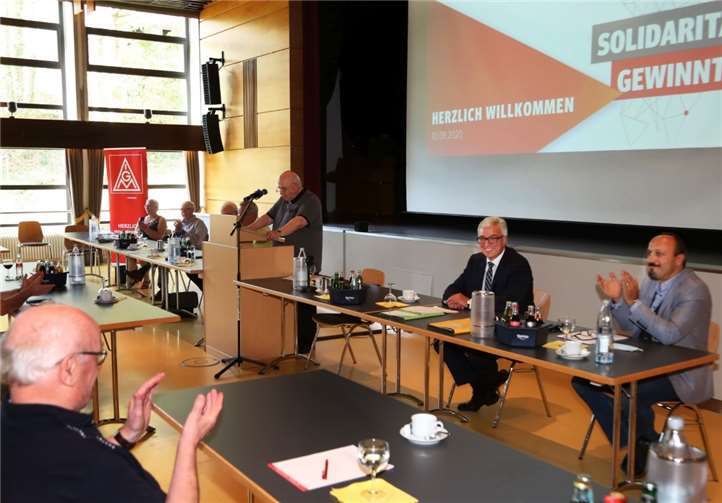 Roger Lewentz stand den IGM-Senioren Rede und Antwort.Foto: privat