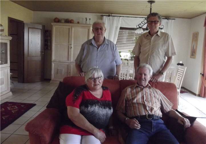 Rolf Heinrich mit Mitgliedern des Vorstandes des Seniorenhilfevereins. Foto: privat