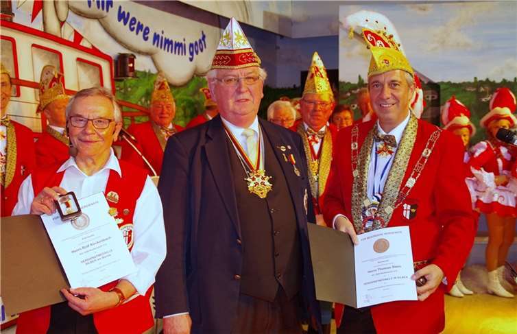 Rolf Rockenbach und Thomas Stein wurden ebenfalls durch Peter Schmorleiz ausgezeichnet!privat