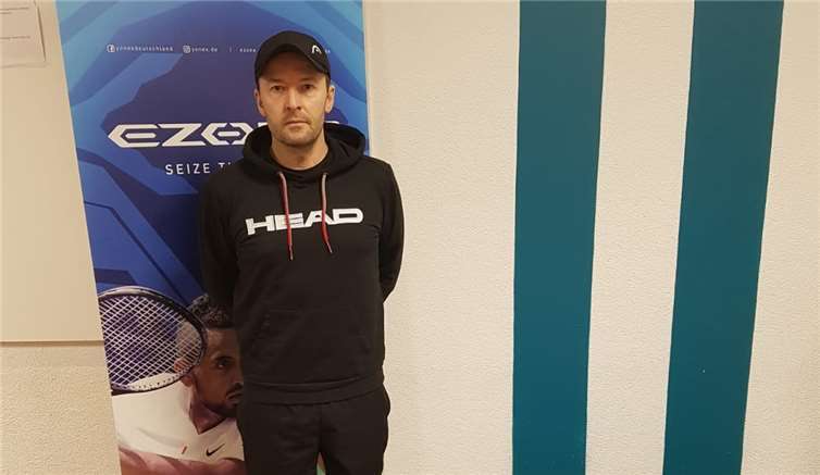 Roman freut sich über seine hervorragende Leistung beim ITF Turnier. Foto: privat