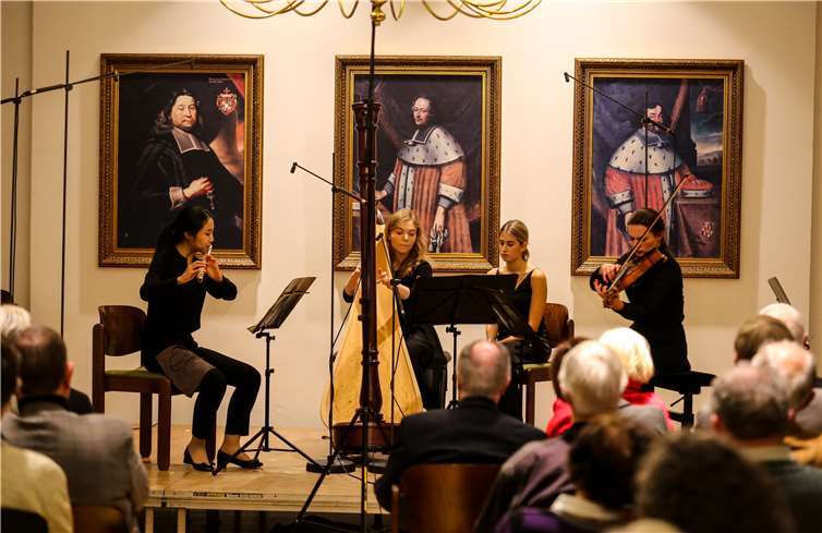 Romantischen Herbstklängen lauschten fast zweihundert Musikbegeisterte beim Konzert der Stiftung Villa Musica.  Foto EP