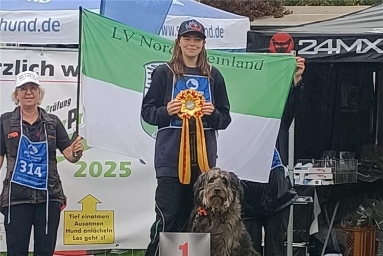 Ronja Nengelken bei der Bundessiegerprüfung Rally Obidience in Emmendingen. Foto: privat