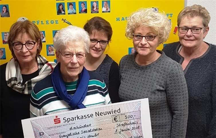 Roselinde Rockenfeller (v.l.n.r.), Marianne Runkler, Laura Friesen, Ingrid Hörter, Christa Neitzertprivat