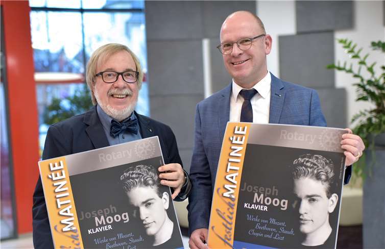 Rotarier Michael Staudt und der Präsident des Mayener Rotary Clubs, Frank Weber, freuen sich auf dieses ganz besondere, musikalische Erlebnis. Foto: KW