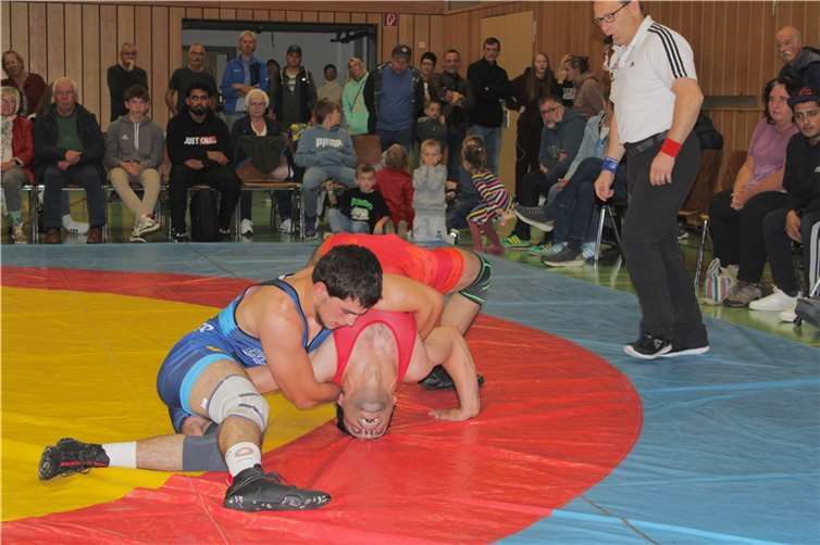 Rotes Trikot: Vitalii Sokolovskyi WKG Metternich/Rübenach/Boden, Blaues Trikot: Sergei Korobkin SVA Nackenheim. Foto: WKG Metternich/Rübenach/Boden