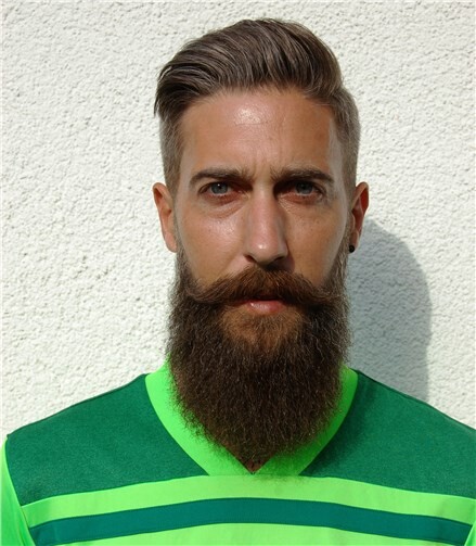 Routinier John Rausch organisiert alles vor Ort.