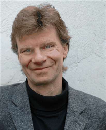 Rudi Rhode ist Sozialwissenschaftler, Buchautor und Schauspieler. privat