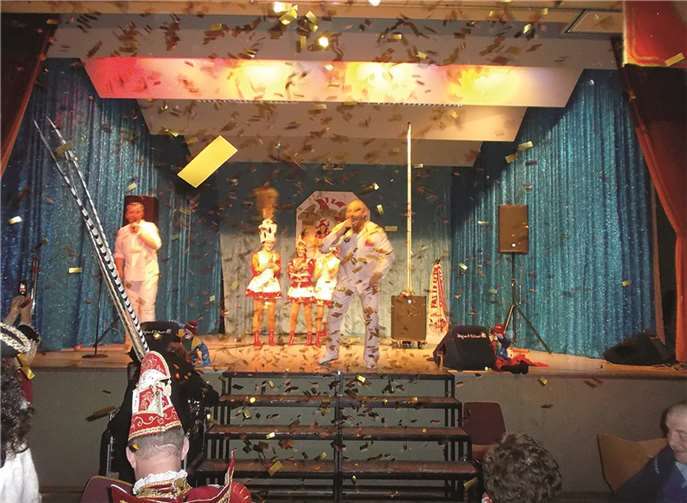 Rudi und Rünn mit Begleitung setzten den gelungenen Schlusspunkt unter gelungenes närrisches Programm.