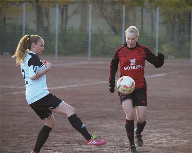 Rübenachs Torjägerin Laura Attig (r.)privat