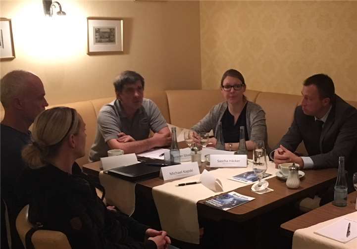 Rüdiger Glodek (dritter v.l.), der bisherige Schatzmeister des Vereins, wird sich zur Wahl des Vorsitzenden von Bad Ems Plus stellen. Privat